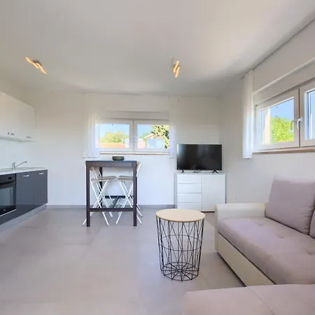 Apartment Harmony - Banjole